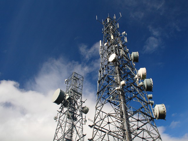 ANISP: Suprataxarea industriei de telecomunicaţii duce la creşterea tarifelor către utilizatorii finali şi afectează mediul concurenţial