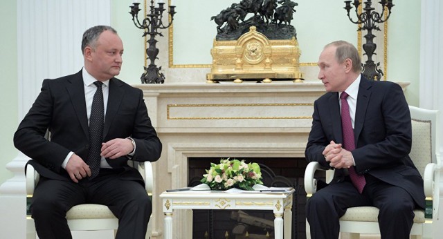 Alegeri în Republica Moldova: Putin îl asigură pe Dodon că nu îi este indiferent cine câştigă alegerile legislative