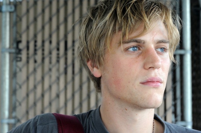 Actorul Johnny Flynn îl va interpreta pe David Bowie în 'Stardust'