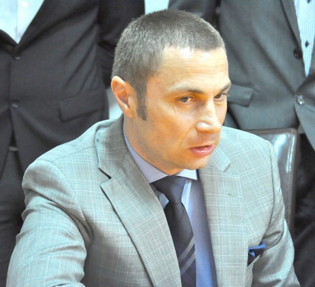 Radu cere demisia lui Ţuţuianu. Solicitarea vine după ce preşedintele CJC nu a alocat o sumă consistentă Mangaliei, făcând referire la conturile blocate ale primăriei