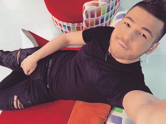 Ce reacție a avut mama lui Răzvan Botezatu când a aflat că fiul ei are altă orientare sexuală
