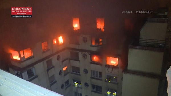 Franţa: Opt morţi şi 30 de răniţi într-un incendiu violent la Paris; o persoană a fost reţinută de poliţie
