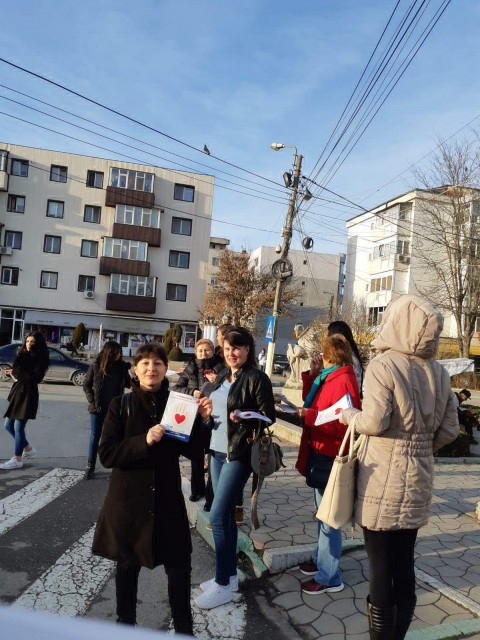 Organizaţia de Femei a ALDE Constanţa a marcat Ziua mondială de luptă împotriva cancerului