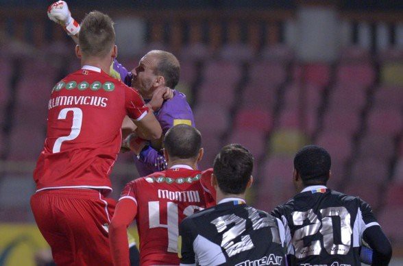 Dinamo- Poli Iași 3-0. ”Câinii” petrec din nou, după o victorie entuziasmantă a echipei lui Mircea Rednic