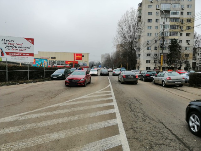 Femeie accidentată de un autoturism, în zona Doraly