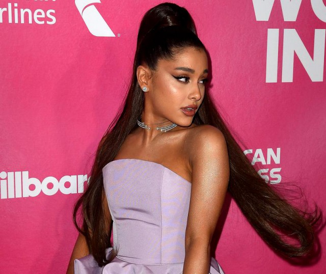 Mesajul greșit pe care și l-a tatuat Ariana Grande pe mână. Ce a vrut să scrie și ce a ieșit