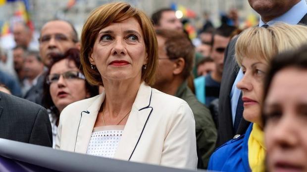 Carmen Iohannis nu se alătură grevei profesorilor