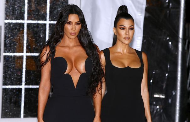 Kim Kardashian şochează din nou: Cum a venit îmbrăcată la un eveniment pentru SIDA