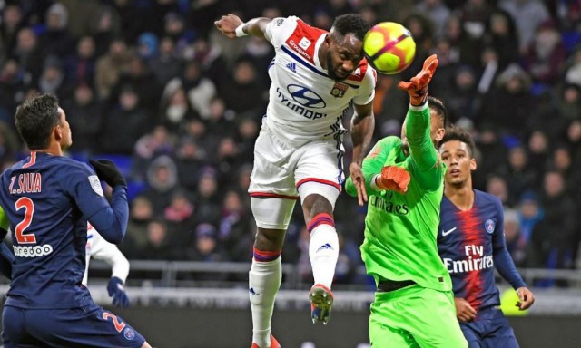 PSG a suferit prima înfrângere a sezonului în Ligue 1. Lyon a dat lovitura în derby-ul din Franţa