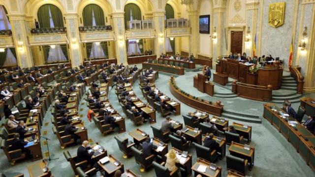 Senat: Dezbaterea şi votul la moţiunea pe Justiţie - amânate pentru miercuri