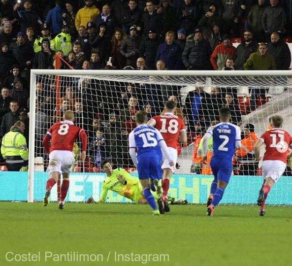 Pantilimon le-a mulţumit fanilor lui Nottingham Forest care i-au scandat numele