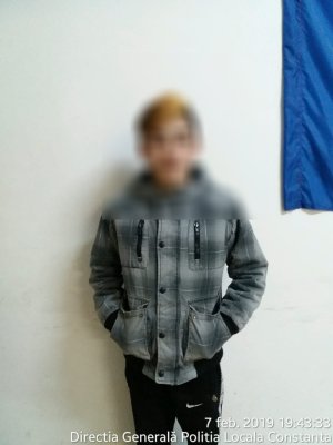 Un adolescent din Zona Peninsulară, DEALER DE ETNOBOTANICE, prins de Poliția Locală. VIDEO