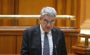 Fostul premier Mihai Tudose părăseşte PSD şi se înscrie în Pro România