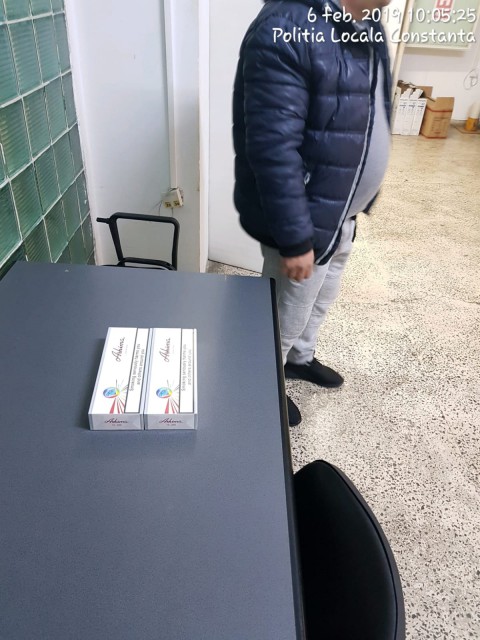 Bișnițar, depistat pentru a treia oară într-o lună cu țigări netimbrate asupra lui