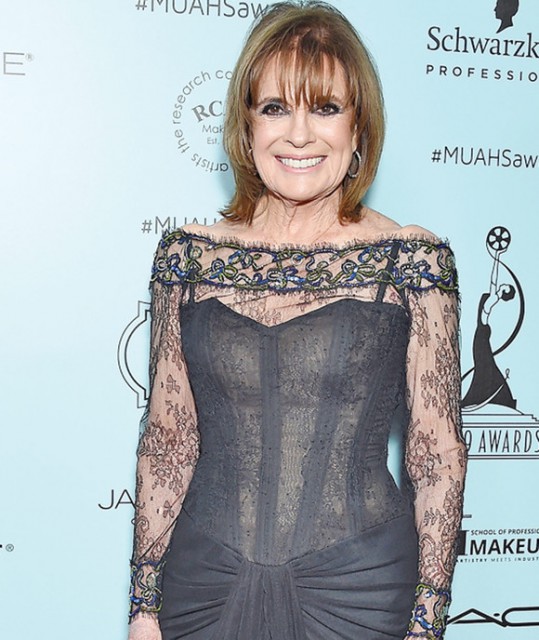 Ce bine arată Sue Ellen, din 