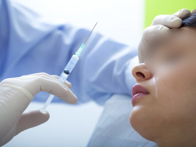 INJECŢIILE CU BOTOX – modă cu probleme legislative! Cât de bine pregătiţi sunt cei care promit buze senzuale?