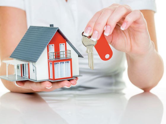 A crescut vertiginos prețul locuințelor: achiziția unei case, tot mai dificilă