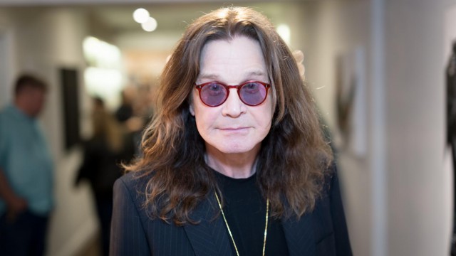 Ozzy Osbourne şi-a anulat concertele din perioada următoare pentru a se reface după pneumonie
