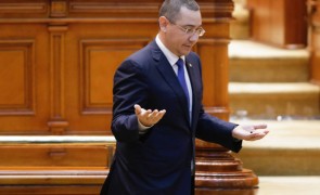 Victor Ponta zice că vine DEZASTRUL, de la tribuna Parlamentului: 'O să vă rog doar să le transmiteţi lui Darius Vâlcov'