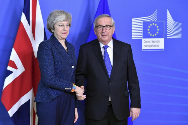 Brexit: Juncker se va întâlni cu prim-ministrul Theresa May miercuri la Bruxelles
