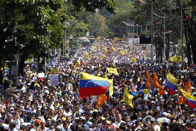 Militarii americani anunţă că sunt gata să protejeze diplomaţii din Venezuela