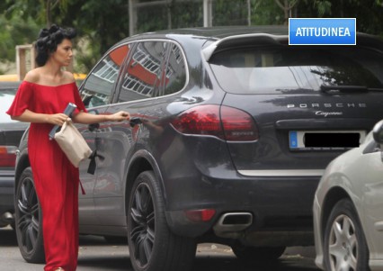 Ce bolid de fiţe şi-a luat Corina Caragea din salariul de la PRO TV