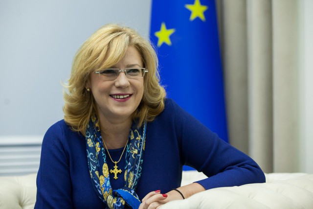 Corina Crețu, EXASPERATĂ de criticile Vioricăi Dăncilă: Afirmații regretabile, dovedesc necunoașterea