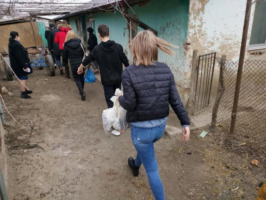 Campania Primăvara Umanitară: ajutoare de la ALDE pentru familiile nevoiașe din Lanurile și Viișoara