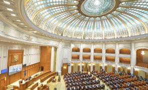 Episod incendiar în Parlament: Iordache i-a tăiat microfonul lui Toader și a închis ședința de plen