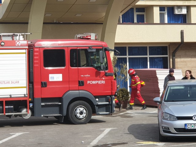 Incendiul de la hotelul lui Cușu, din Mamaia, ar fi pornit de la muncitori
