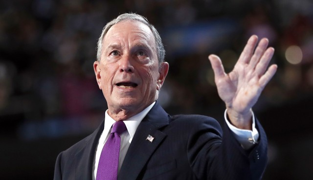 SUA: Fostul primar al New Yorkului Michael Bloomberg renunţă la prezidenţialele din 2020