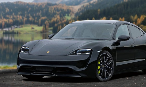 Compania Porsche îşi majorează producţia primei sale maşini electrice