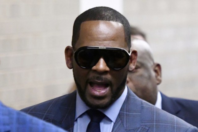 Imagini șocante cu R. Kelly când abuzează sexual minore: O casetă video a fost prezentată în instanță