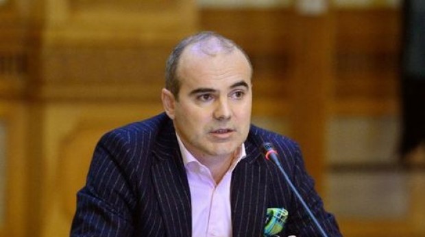 Rareș Bogdan s-a dezlănțuit: „Am venit aici pentru a elibera Teleormanul de neobolșevicii lui Dragnea“