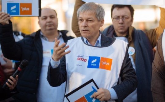 Alianţa USR-PLUS a depus listele pentru europarlamentare la BEC. Cioloş: Propunem românilor o adevărată alternativă politică