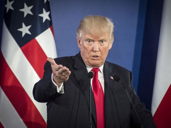 SUA: Donald Trump anunţă înlocuirea secretarului pentru Securitate Internă
