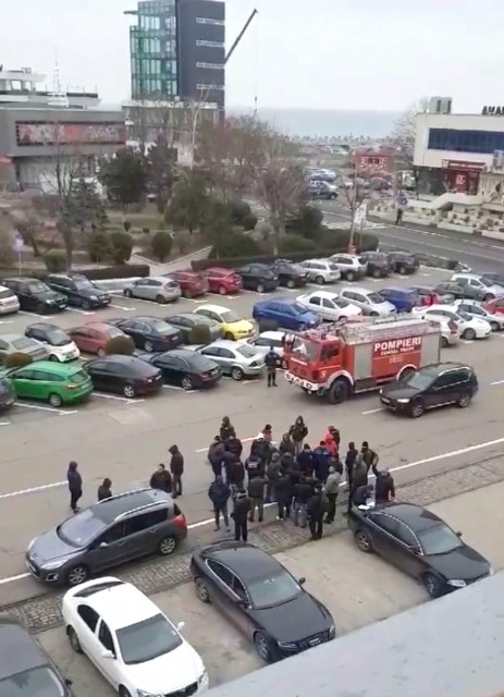 VIDEO! Protest al angajaţilor Consal Trade, în faţa Prefecturii!