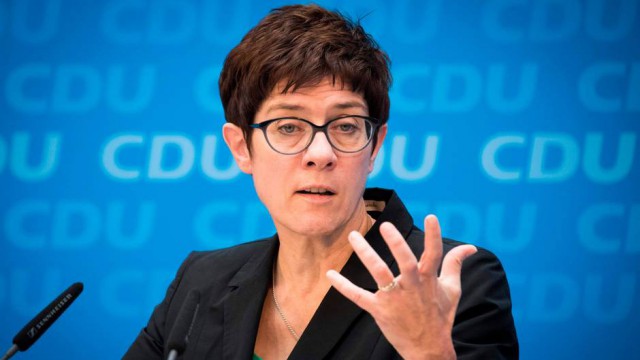 Germania: Şefa CDU, Annegret Kramp-Karrenbauer, nu va candida la postul de cancelar şi va renunţa la conducerea partidului