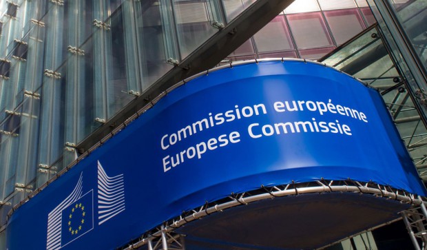 Comisia Europeană va propune un standard oficial al UE privind obligaţiunile verzi