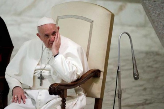 Biserica ar trebui să-şi recunoască istoria de autoritarism şi abuzuri asupra femeilor, afirmă Papa Francisc