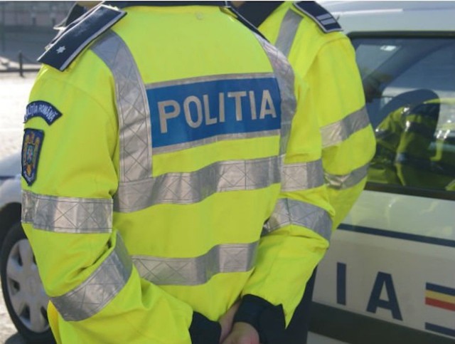 Depistat de polițiști în timp ce conducea un autoturism cu permis de conducere retras medical