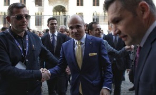Rareș Bogdan îi cheamă pe liberali să facă REVOLUȚIE: Timpul lui Dragnea, Codrin Ștefănescu sau Mitralieră a expirat