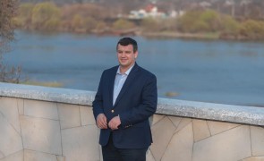 Eugen Tomac a dat startul campaniei PMP pentru europarlamentare: 'Frontiera UE trebuie să se întindă până aici, la Nistru'
