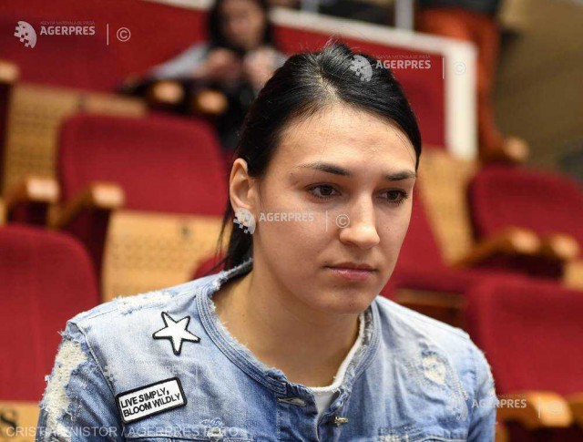 Cristina Neagu şi alte vedete din lumea handbalului pornesc campania ”Don't play the players”