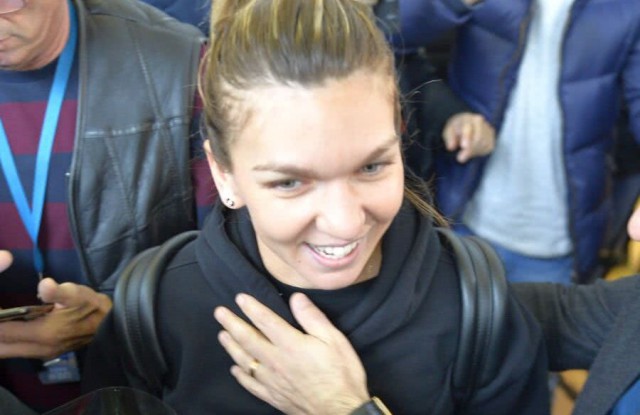 Simona Halep nu are pauză. A început pregătirile pentru duelul din Fed Cup cu Franța