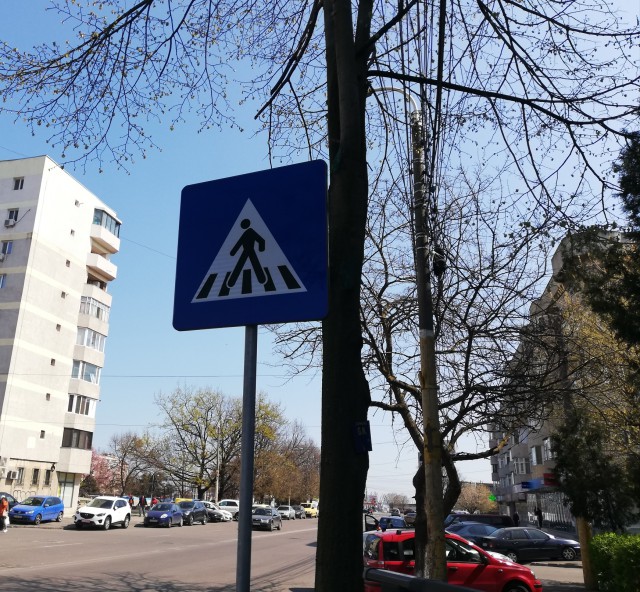 Septuagenară, lovită pe trecere de un şofer pe strada Cişmelei