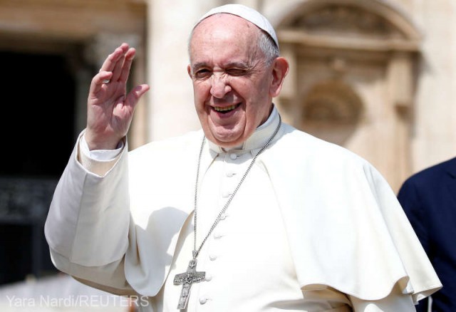 Incendiu la Notre-Dame: Papa Francisc transmite pompierilor „recunoştinţa întregii Biserici“ catolice