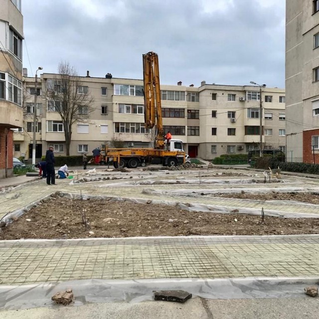 Loc de joacă nou, pe bulevardul Callatis
