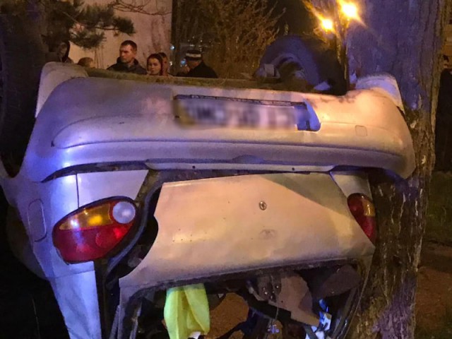 Accident rutier în Mamaia! Trei tineri băgaţi în spital de un şofer care a întors peste linia dublă continuă! VIDEO!