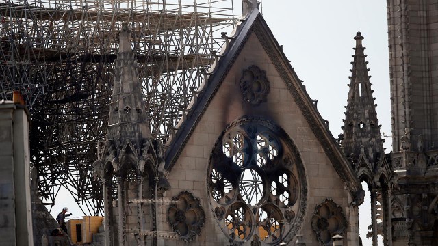 Franţa: Clopotele catedralelor au bătut în semn de solidaritate cu Notre-Dame din Paris